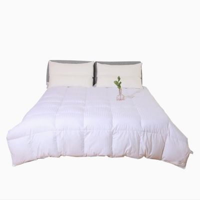 100% Cotton 233t Hotel Quilted Down Comforter Satin Stripe