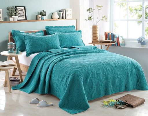 Machine Washable Bedding Quilt Sets Soft Reversible Polyester Quilts in Customized Colors