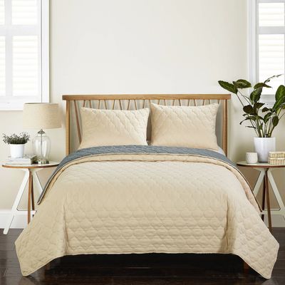 Polyester Reversible Embroidered Quilted Bedspreads Quilt Bed Spread Yellow