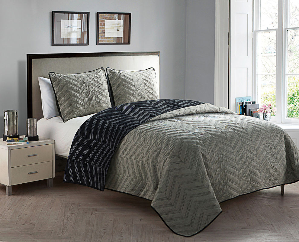 Soft Ultrasonic Quilt Spread Customized Color Microfiber Bedspreads Queen