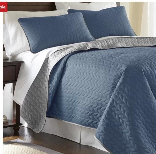 Hypoallergenic Ultrasonic Microfiber Bedspread Sets Modern Color Blue Bedspread